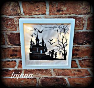Stickdatei Gruselschloss im Scherenschnitt-Stil
