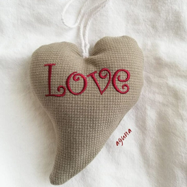 ITH Stickdatei Herzen – Deko zum Sticken & Verschenken