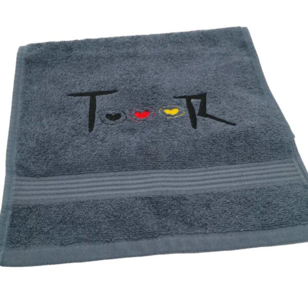 ITH Fußball Stickdatei – 3 Größen + Anhänger