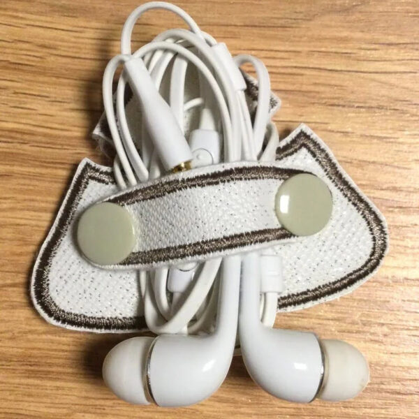 ITH Stickdatei Kabel-Kopfhörer-Halter