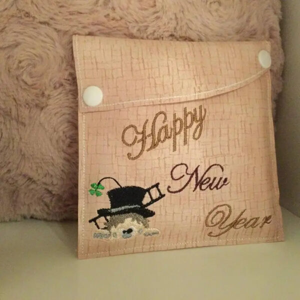 ITH Stickdatei Knopftasche Blanko