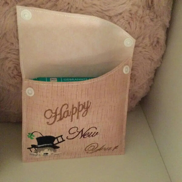 ITH Stickdatei Knopftasche Blanko