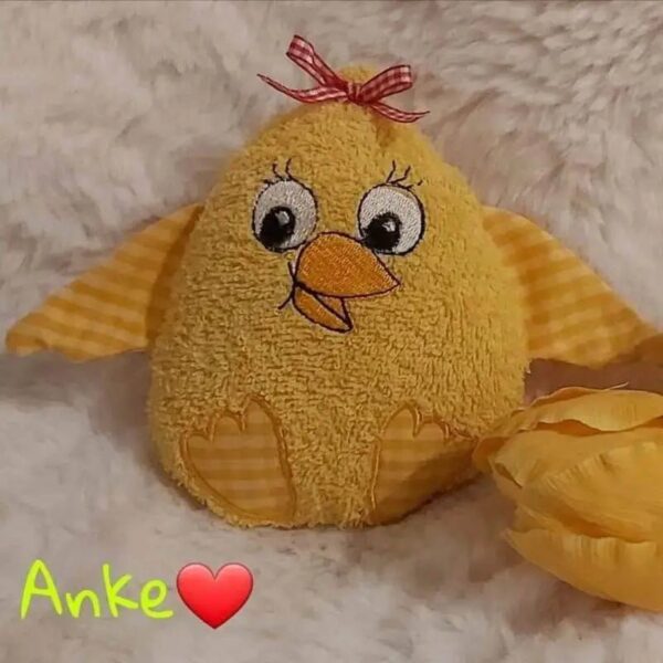 ITH Stickdatei Kuschelküken Kiki