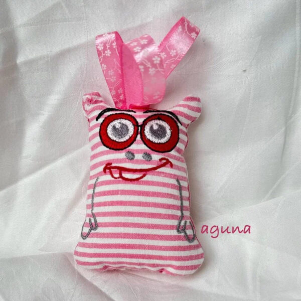 ITH Stickdatei Mini Kuschelmonster stiXX und StiXXie