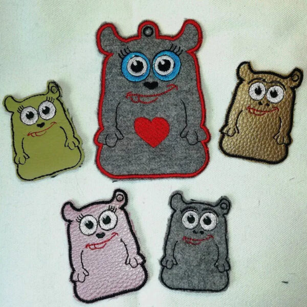 ITH Stickdatei Monsterstixx Anhänger