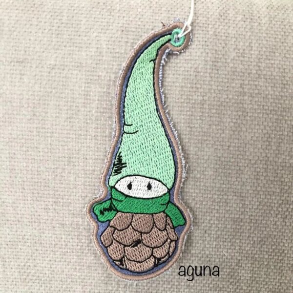 ITH Stickdatei Tannenzapfen Wichtel