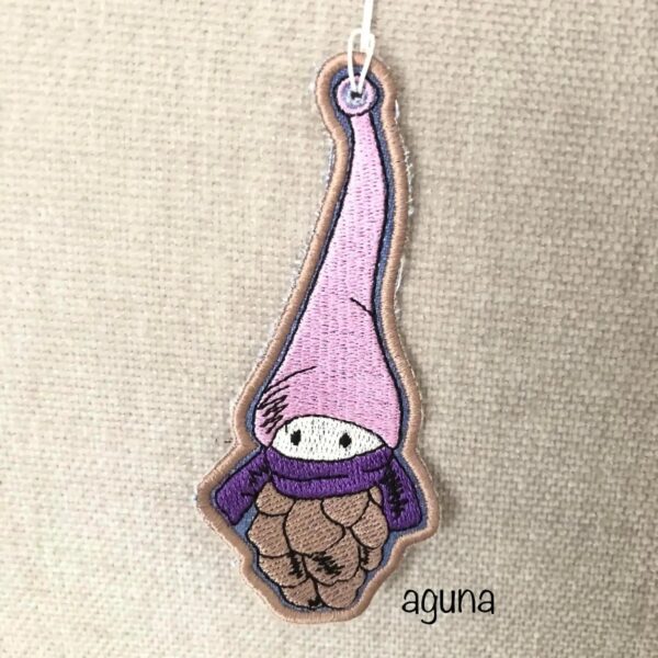 ITH Stickdatei Tannenzapfen Wichtel