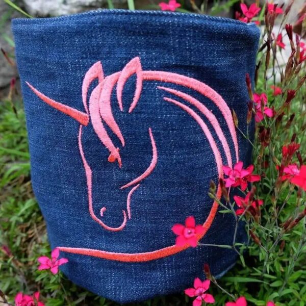 Stickdatei Einhorn Tribal – Edles Fantasy-Motiv für Textilien & Geschenke