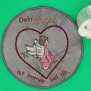 Stickdatei Engel mit Spruch