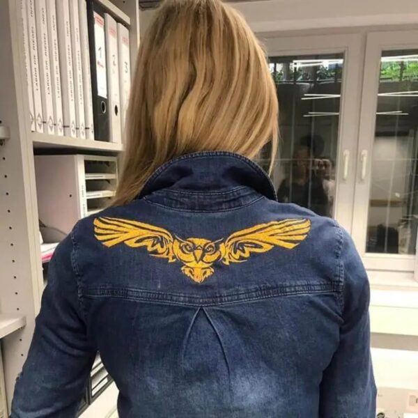 Stickdatei Eule im Flug – Majestätische Eule im Tribal-Style | stiXXie