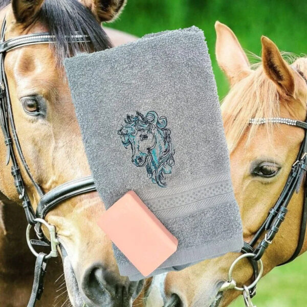 Pferdekopf Stickdatei Fantasie – Edles Pferd-Motiv