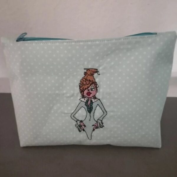 Stickdatei Superwoman mit Spruch