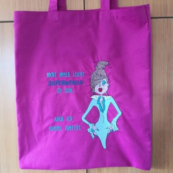 Stickdatei Superwoman mit Spruch