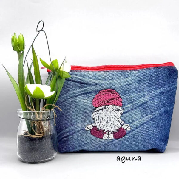 ITH Stickdatei Wichtel Yoga brav