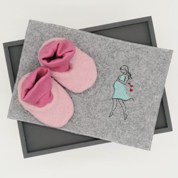 ITH Stickdatei Mutterpasshülle Bundle mit Dekoren