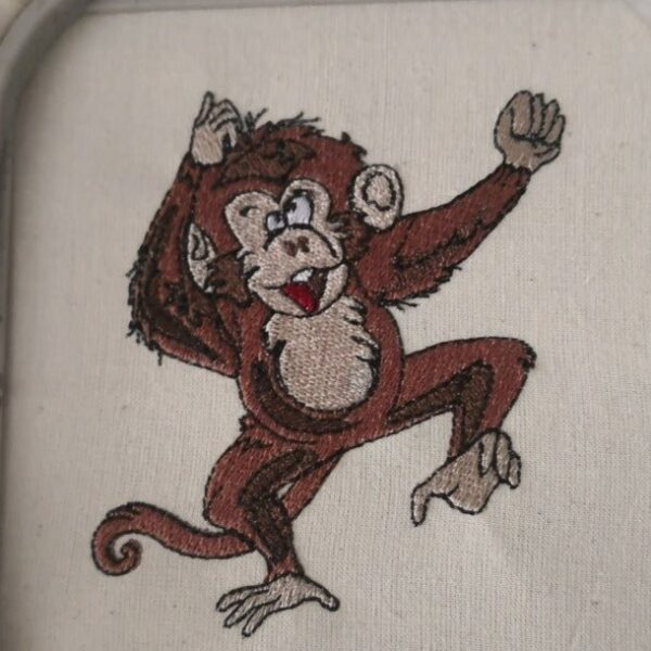 Stickdatei Affe mit Spruch