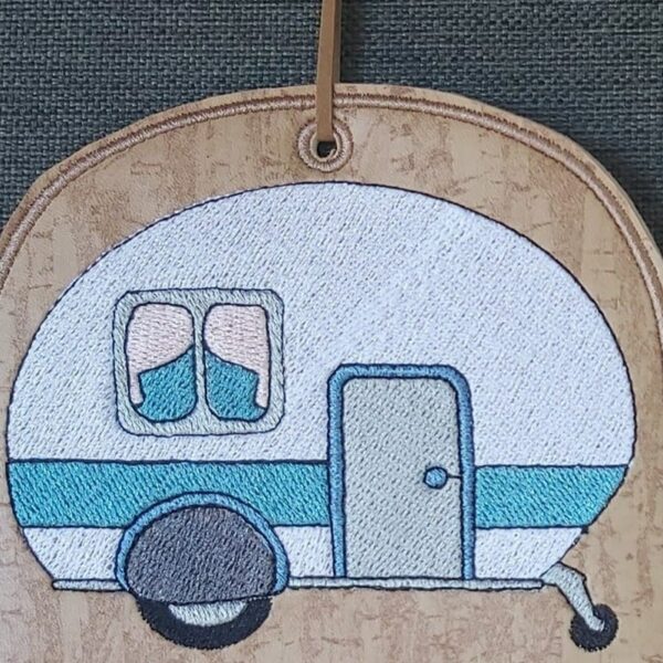 Stickdatei Camping Wohnwagen Anhänger