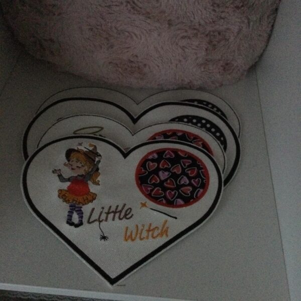 ITH Stickdatei Tassenlounge Herzform Blanko