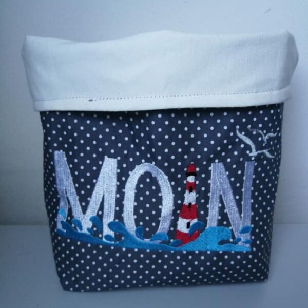 Stickdatei Leuchtturm mit Spruch Moin