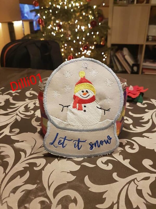 135945625_3608392052580770_1025687874000451506_n.jpg ITH Stickdatei Schneekugel von stiXXie by lajana