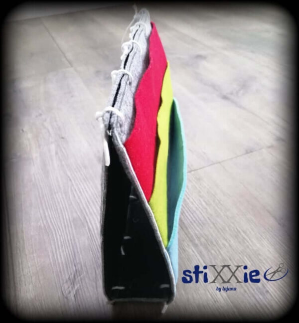 241181719_990877618431728_6820133181955146963_n.jpg ITH Stickdatei Spielkartenhalter 3-teilig von stiXXie by lajana