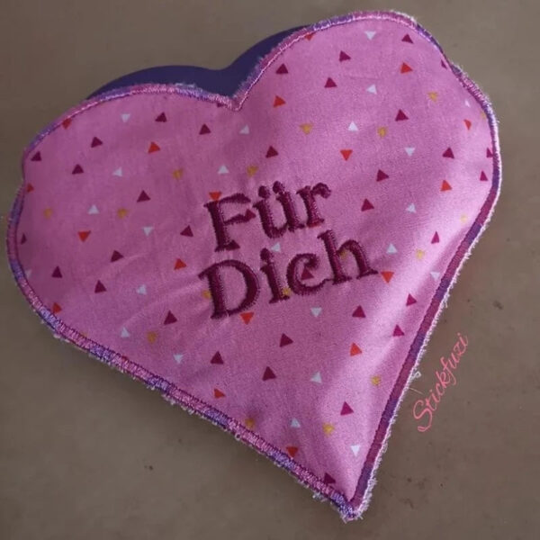 ith-stickdatei-herzhullen-von-stixxie-by-lajana-282458.jpg ITH Stickdatei Herzhüllen von stiXXie by lajana