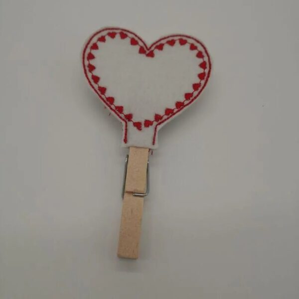 ith-stickdatei-stiftaufsatz-herz-von-stixxie-by-lajana-417079.jpg ITH Stickdatei Stiftaufsatz Herz von stiXXie by lajana